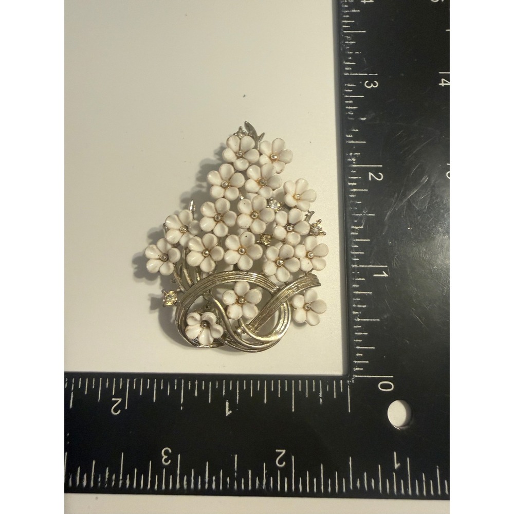 Coro‎ Vintage Silver Tone White Enamel Flower Rhinestone Bouquet Brooch Pin